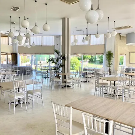 Vejo Hotel 3*