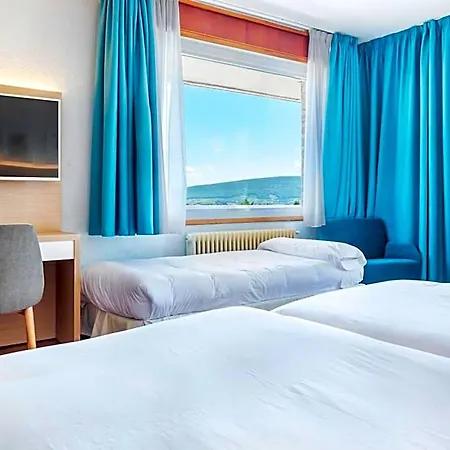 Vejo Hotel 3*